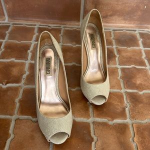 Badgley Mischka gold woven high heels, size 8 1/2